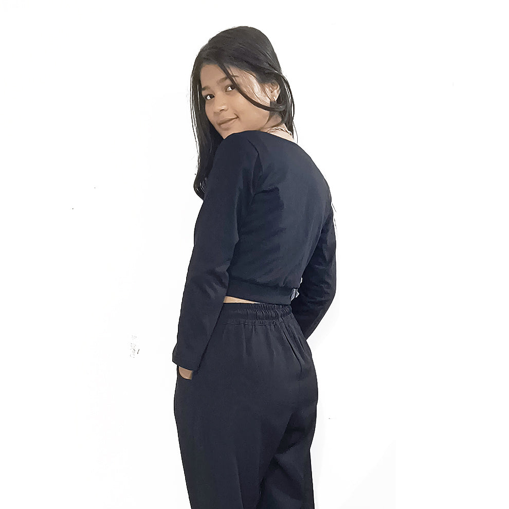 Black Full Sleeves Crop Top